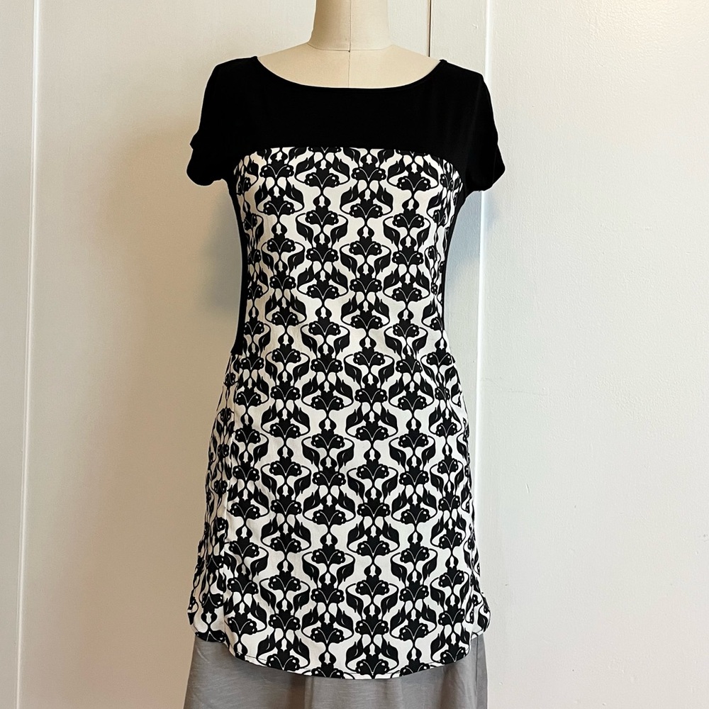Anthropologie Weston Wear Black and White Tunic Top